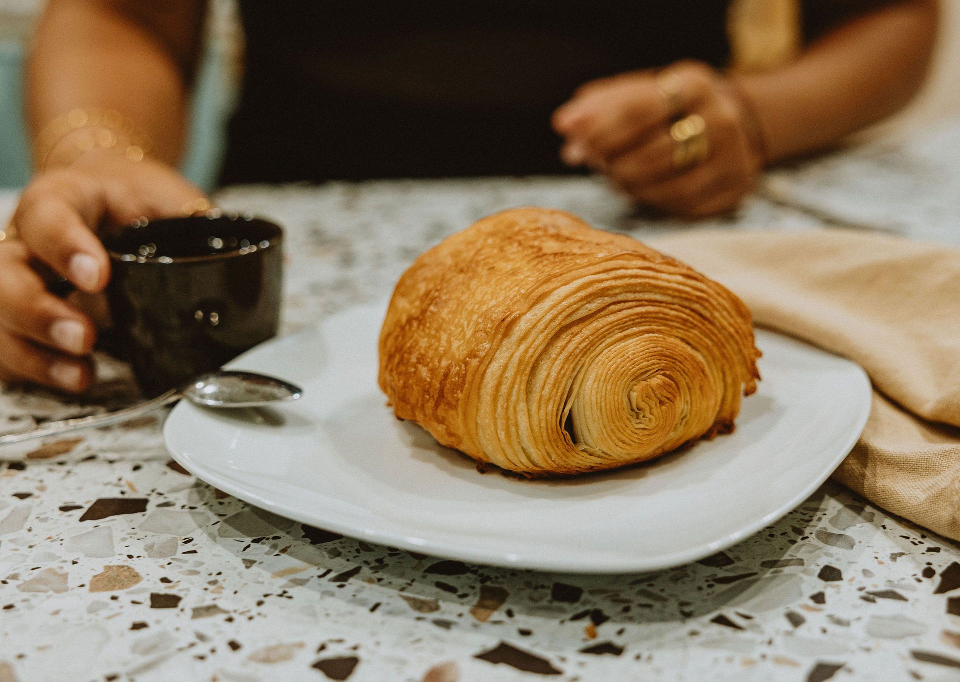 restaurant-beauce-boulangerie-au-pain-de-fesse (1)